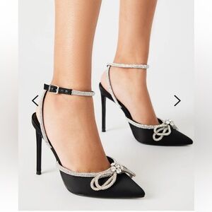 BRAND NEW Elegant Black Stiletto Heels with Rhinestone Accents Steve Madden